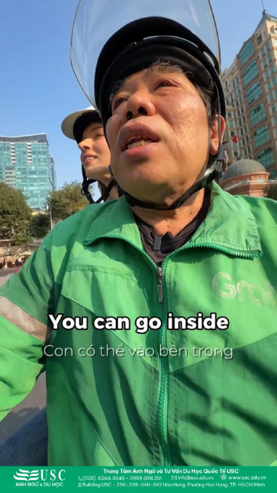 Bác tài Grab nói tiếng Anh còn mượt hơn mình 😭 🤣 Đi cuốc xe mà tưởng đang trên tour du lịch luôn  Tự hỏi nếu là mình, mình sẽ trả lời thế nào? 🤔 🎧 Cùng USC luyện phản xạ tiếng Anh qua tình huống đời thật này nhé!